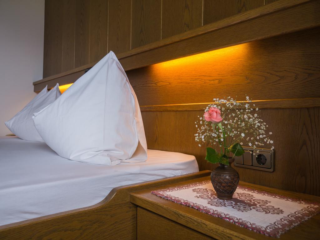 Guesthouse Pension Grafenstein Merano Extérieur photo