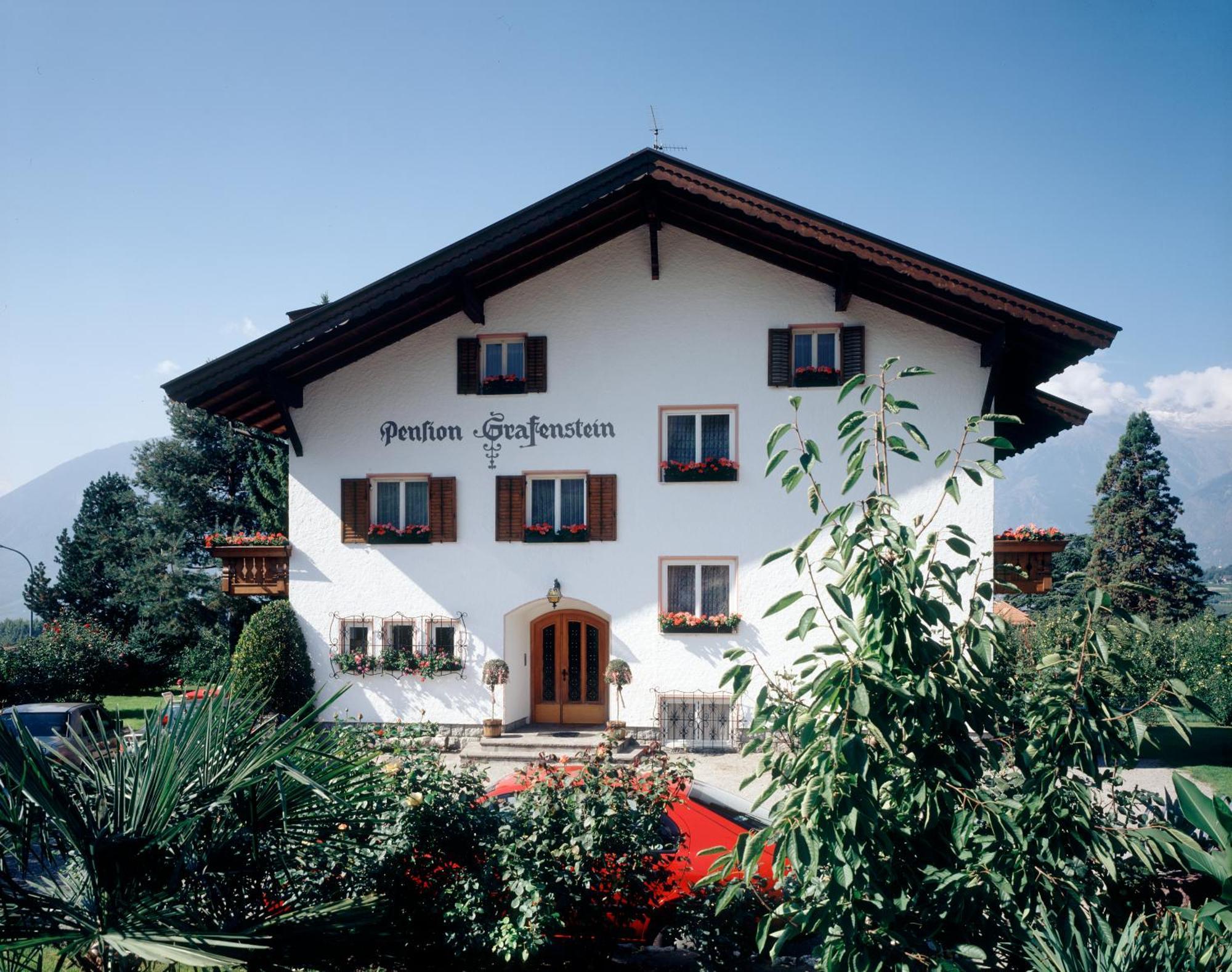 Guesthouse Pension Grafenstein Merano Extérieur photo