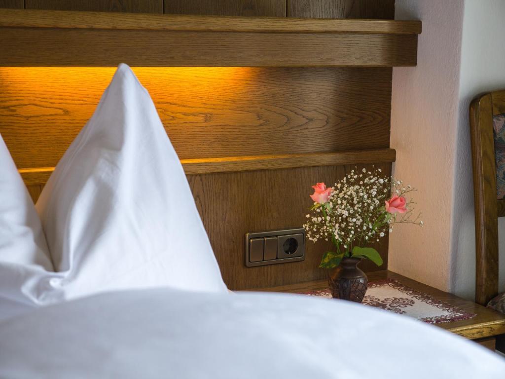 Guesthouse Pension Grafenstein Merano Chambre photo